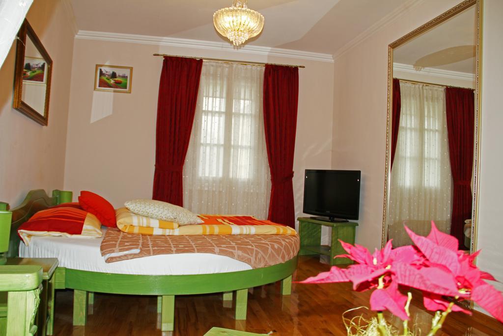 Rooms Su Su 카를로바츠 외부 사진